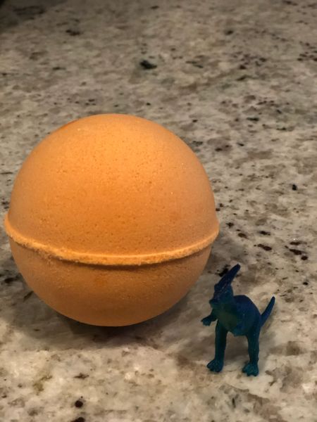 Bath Bomb Dino Egg